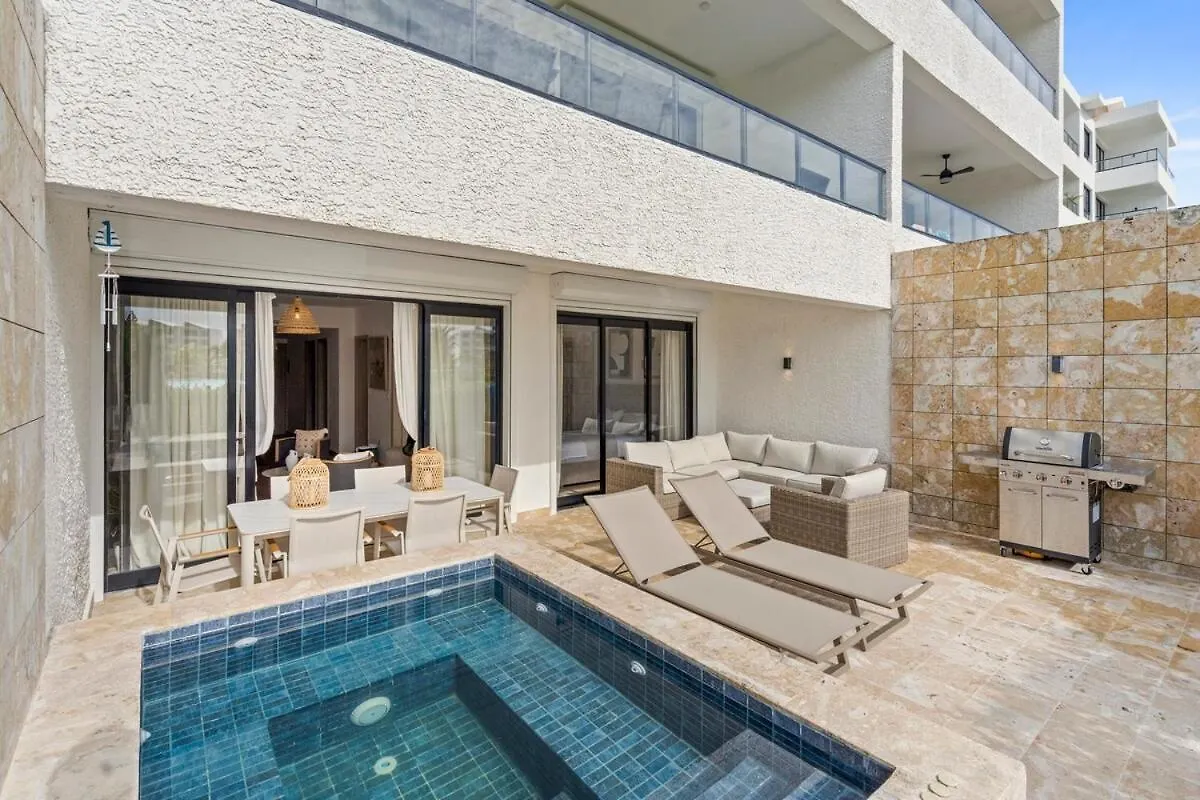 아파트 Beachfront Condo With Hot Tub 푼타 카나