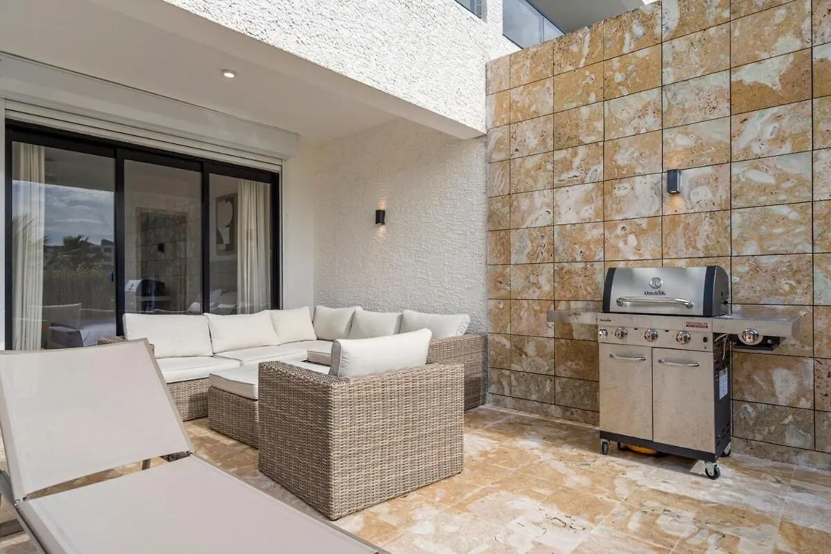 아파트 Beachfront Condo With Hot Tub 푼타 카나 도미니카 공화국