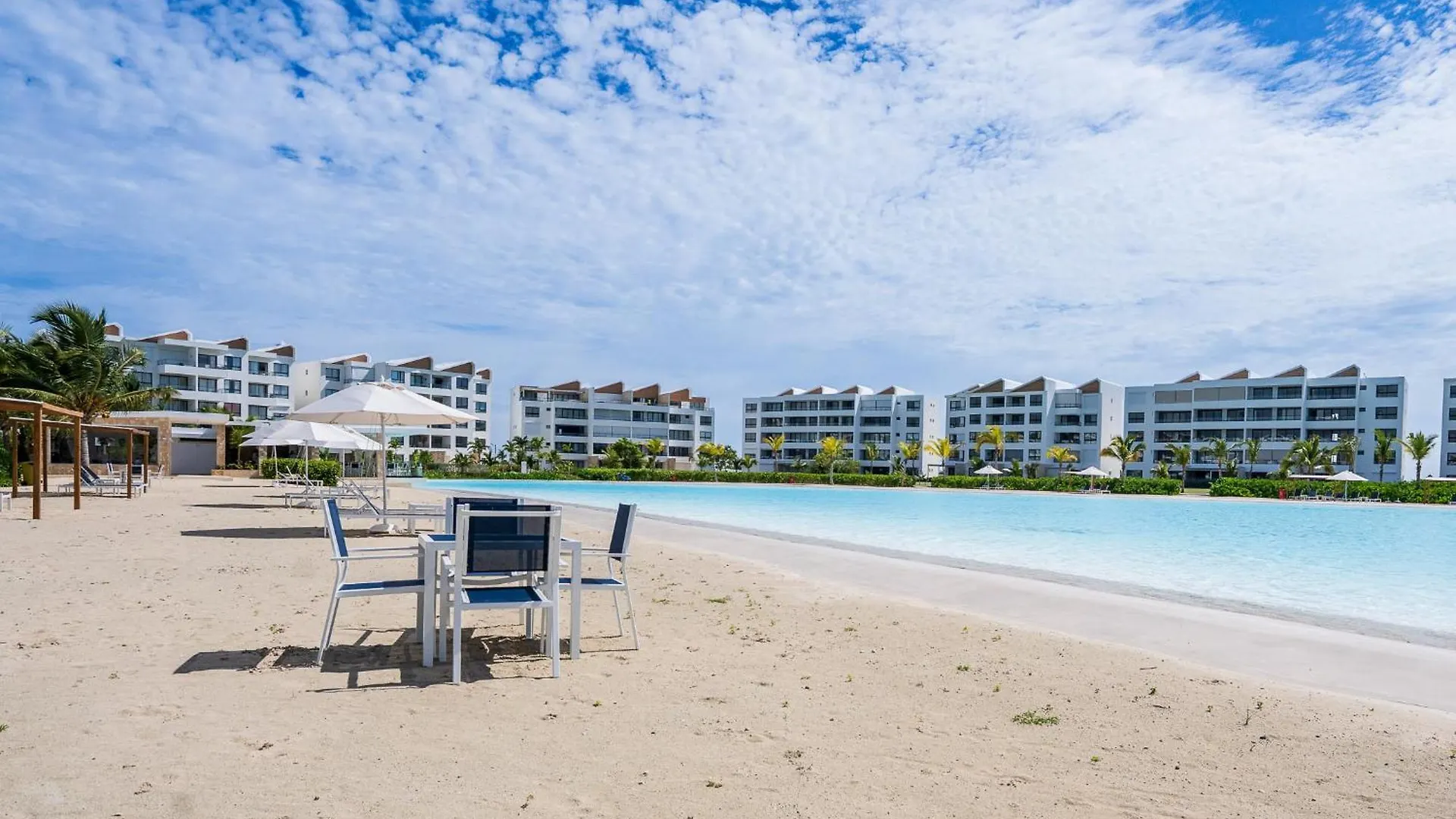 اتصالات Beachfront Condo With Hot Tub 